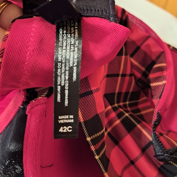 Torrid RED Plaid Underwire BRA 42C PUNK Mall Goth - Picture 5 of 5